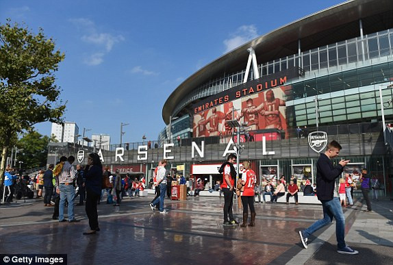 Arsenal vs M.U (3-0): Quỷ đỏ thua sốc ở Emirates ảnh 1