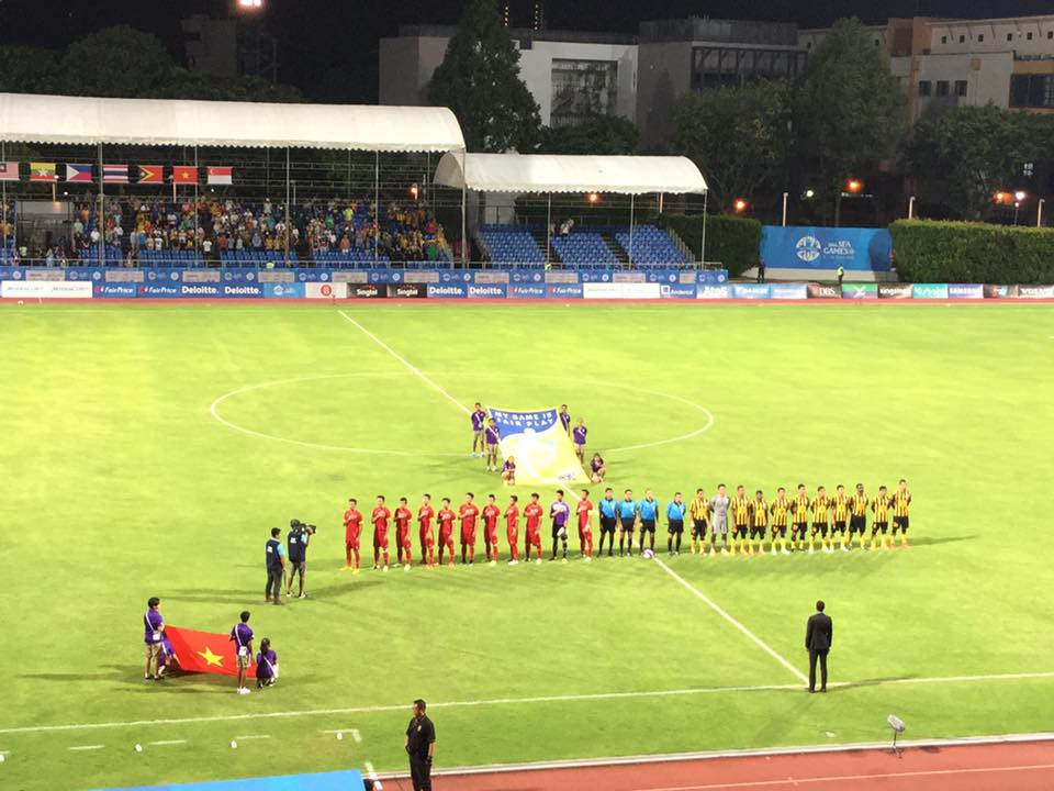 Công Phượng rực sáng, U23 Việt Nam thắng đậm Malaysia ảnh 9