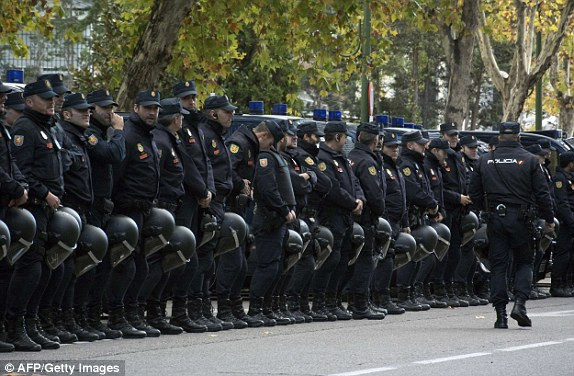 Real Madrid vs Barcelona (0-4): Cơn ác mộng ở Bernabeu ảnh 6