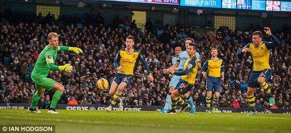 Man City-Arsenal (0-2): Kéo sập Etihad ảnh 3