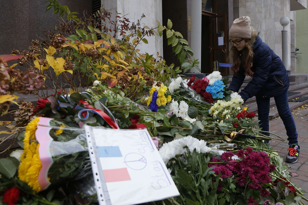 Pháp tuyên bố sẽ 'hành động phù hợp' với IS ảnh 4