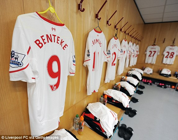 M.U vs Liverpool (3-1): Tân binh 19 tuổi 'mở tài khoản' ảnh 16