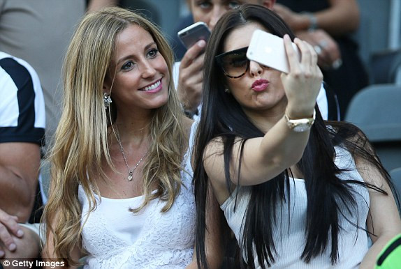 Kỳ tích của 'Gã khổng lồ xứ Catalan' ảnh 6