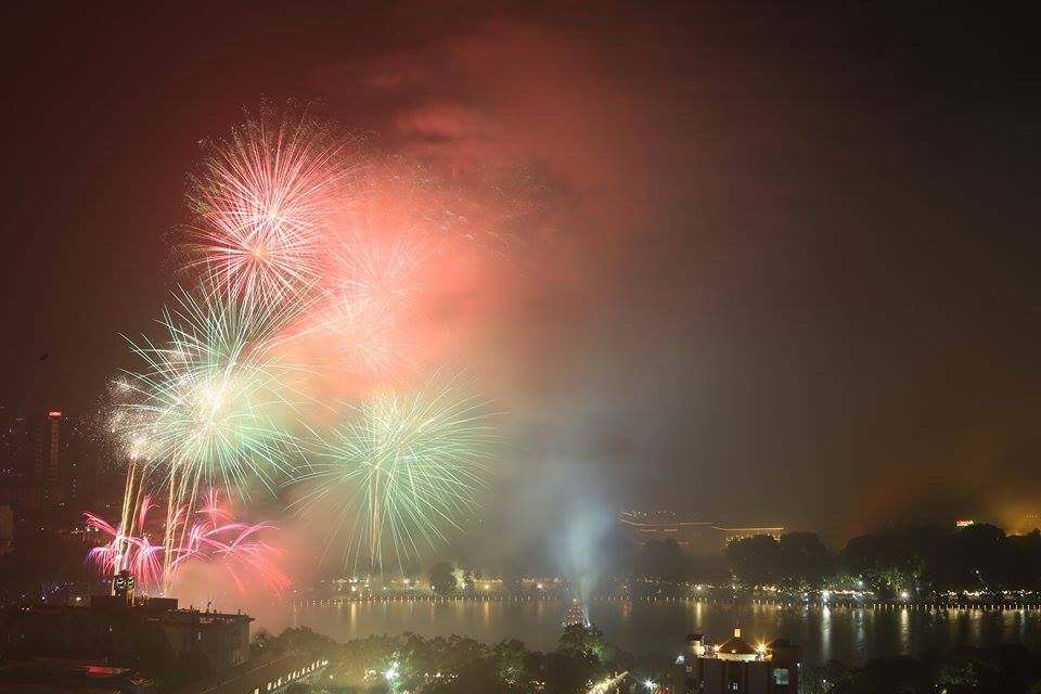 Pháo hoa rực sáng mừng Tết Độc lập ảnh 21