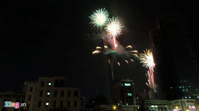 Rực sáng pháo hoa chào mừng năm mới 2015 ảnh 8