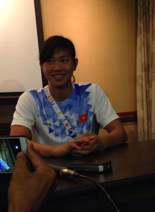 Ánh Viên rưng rưng nói lời cảm ơn thầy ảnh 6