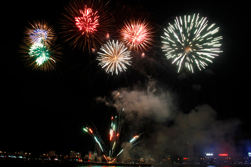 Pháo hoa rực sáng mừng Tết Độc lập ảnh 5