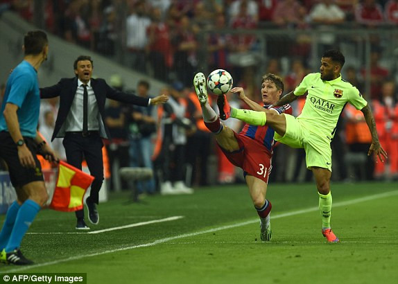 Bayern vs Barca (3-2): 'Hùm xám' lực bất tòng tâm ảnh 4