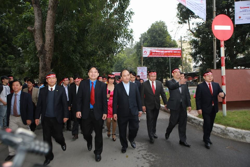 Chủ nhật Đỏ tiếp nhận 9.116 đơn vị máu ảnh 53