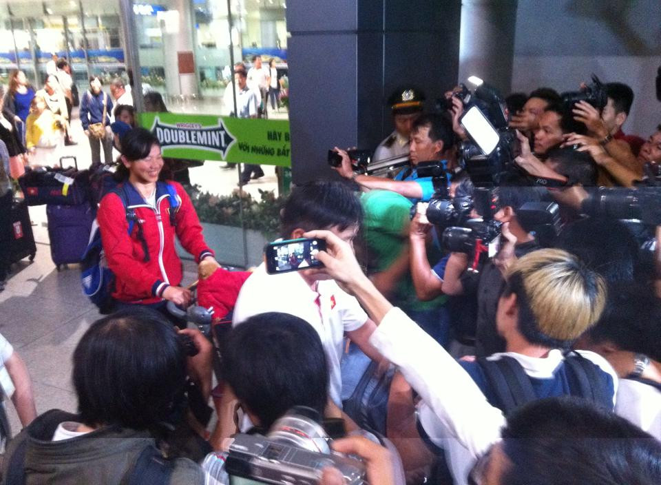 Kình ngư Ánh Viên được chào đón như người hùng ảnh 7