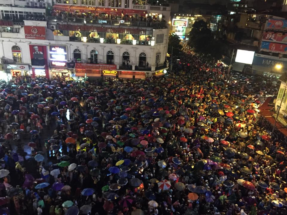 Pháo hoa rực sáng mừng Tết Độc lập ảnh 12