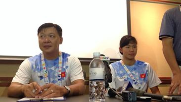 Ánh Viên rưng rưng nói lời cảm ơn thầy ảnh 4