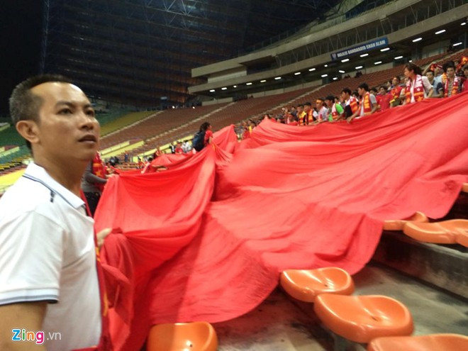 Công Phượng tỏa sáng, U23 Việt Nam đánh bại U23 Malaysia ảnh 10