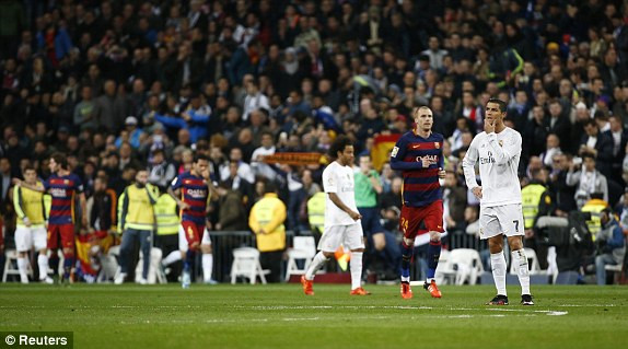 Real Madrid vs Barcelona (0-4): Cơn ác mộng ở Bernabeu ảnh 15