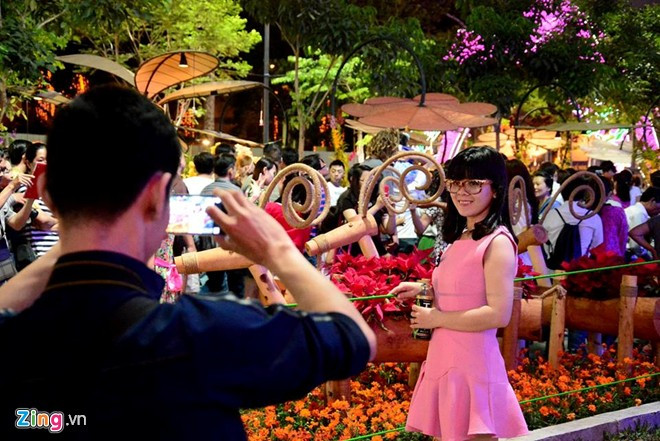 Tết Việt Online: Khắp nơi tưng bừng đón năm mới ảnh 41