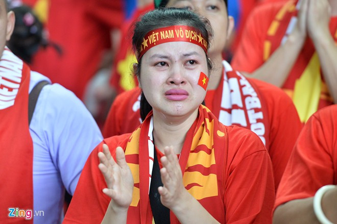 SEA Games ngày 13/6: Bóng đá vỡ mộng vàng, CĐV rơi lệ ảnh 2