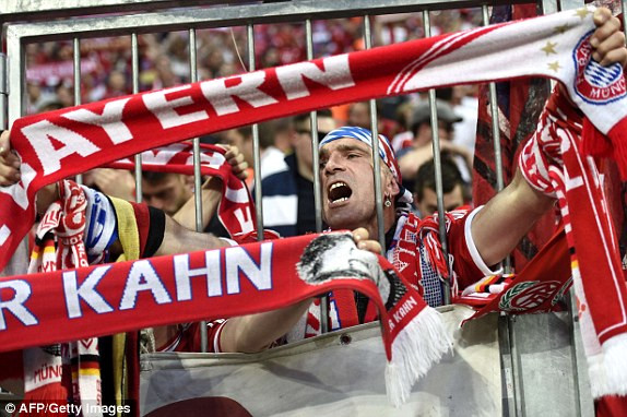 Bayern vs Barca (3-2): 'Hùm xám' lực bất tòng tâm ảnh 14