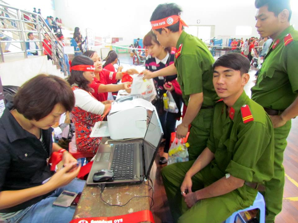 Chủ nhật Đỏ tiếp nhận 9.116 đơn vị máu ảnh 14