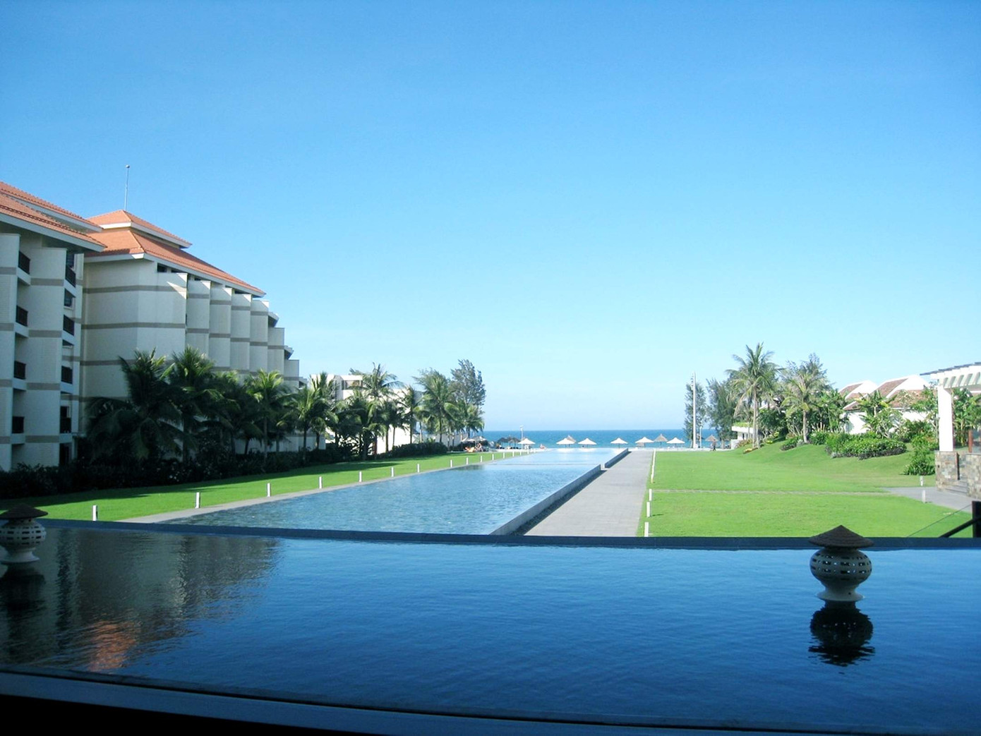 Bên cạnh trung tâm LifeStyle Resort Đà Nẵng