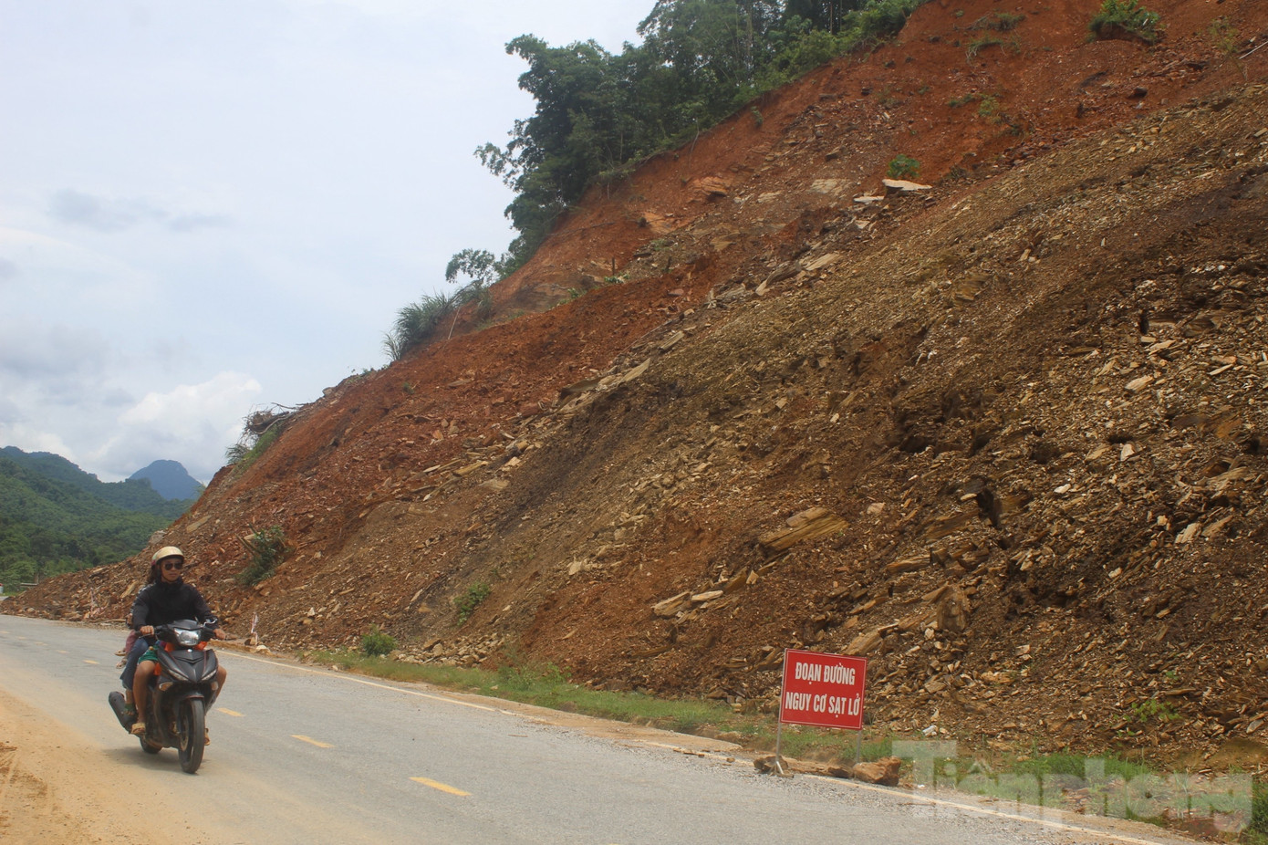 Khu vực sạt lở tại xã Phú Xuân, huyện Quan Hoá.