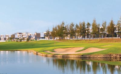 Biệt thự Montgomerie Links Vietnam Residences sở hữu không gian xanh mướt tuyệt đẹp của Sân golf tốt nhất Việt Nam và Top 10 Châu Á cùng mô hình CLB bãi biển đầu tiên trên thị trường 