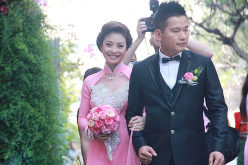 Những đám cưới lần 2 được quan tâm hơn cả lần đầu của mỹ nhân Việt ảnh 1