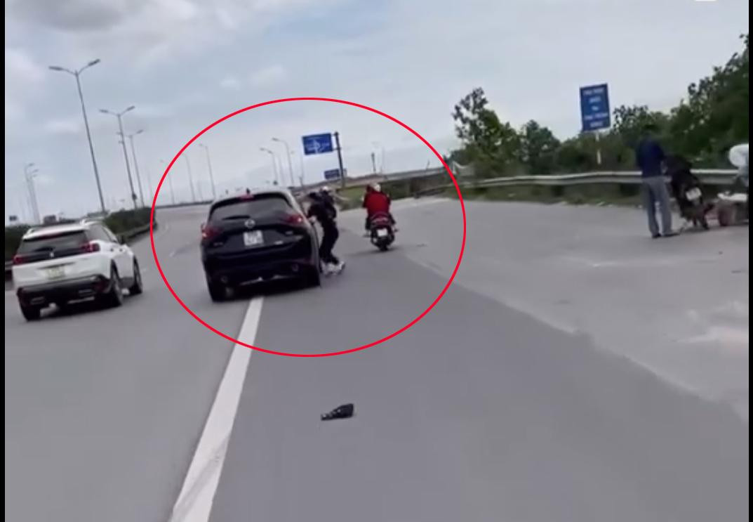 Hình ảnh cắt từ clip.