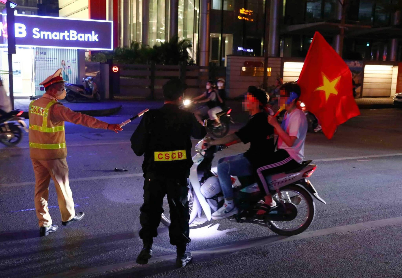 Các tổ công tác 141 làm nhiệm vụ đảm bảo ANTT.