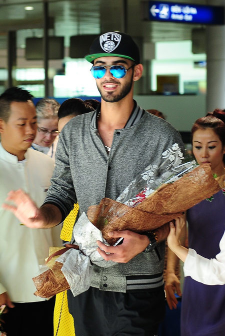 Omar cảm kích trước tình cảm của khán giả Việt dành cho mình.