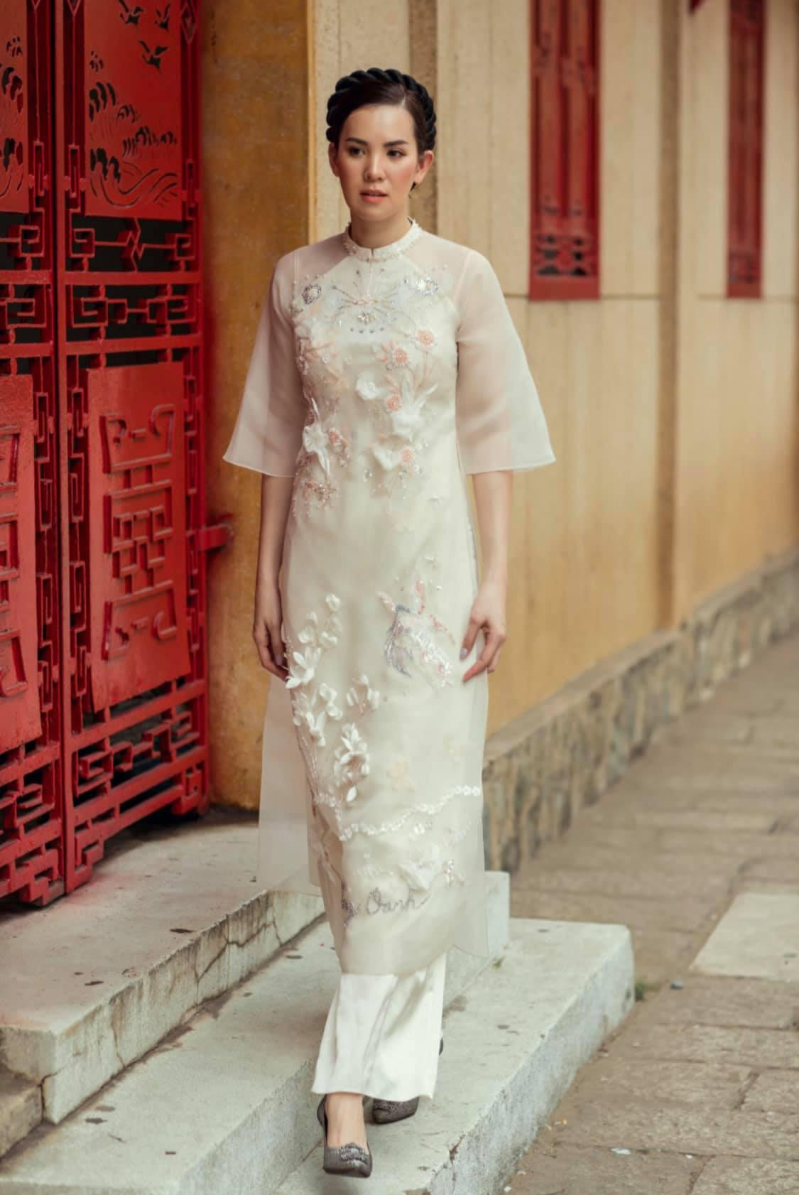 Nàng Á hậu đình đám từng 'khuynh đảo' showbiz một thời hiện tại đã lui về ở ẩn nhưng vẫn luôn có bí quyết duy trì nhan sắc xinh đẹp của mình.