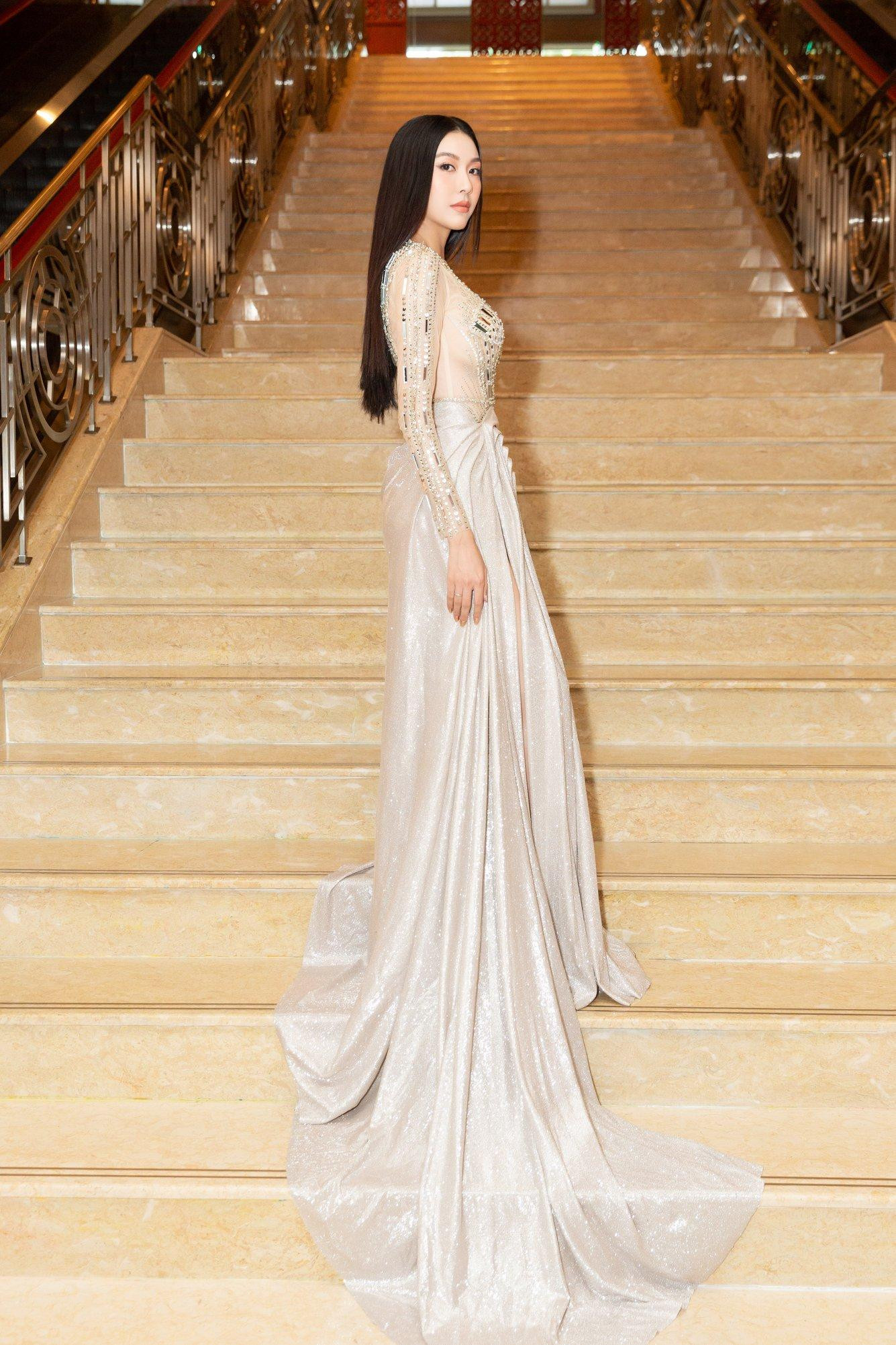 Sau cuộc thi Hoa hậu Hoàn vũ Việt Nam 2019, Thuý Vân đã kết hôn và có một quý tử đáng yêu.