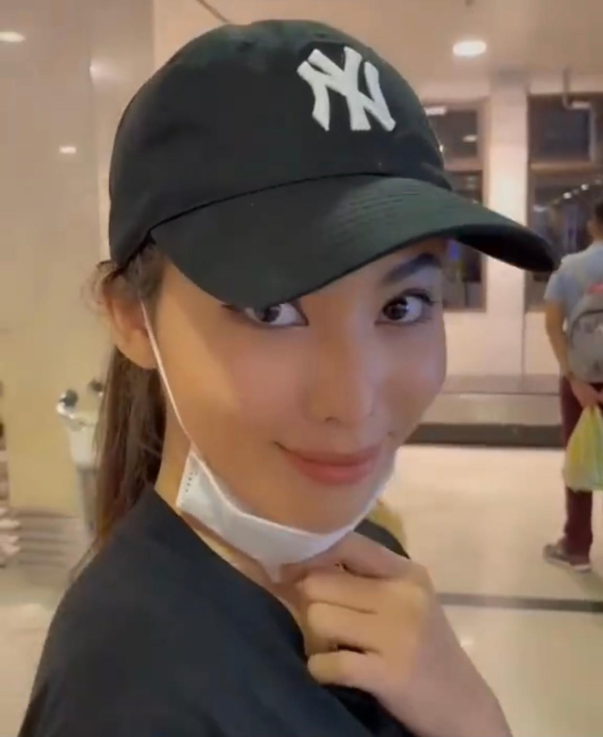 Ngọc Thảo trở về TP. HCM sau khi hoàn thành 14 ngày cách ly ở Đà Nẵng.