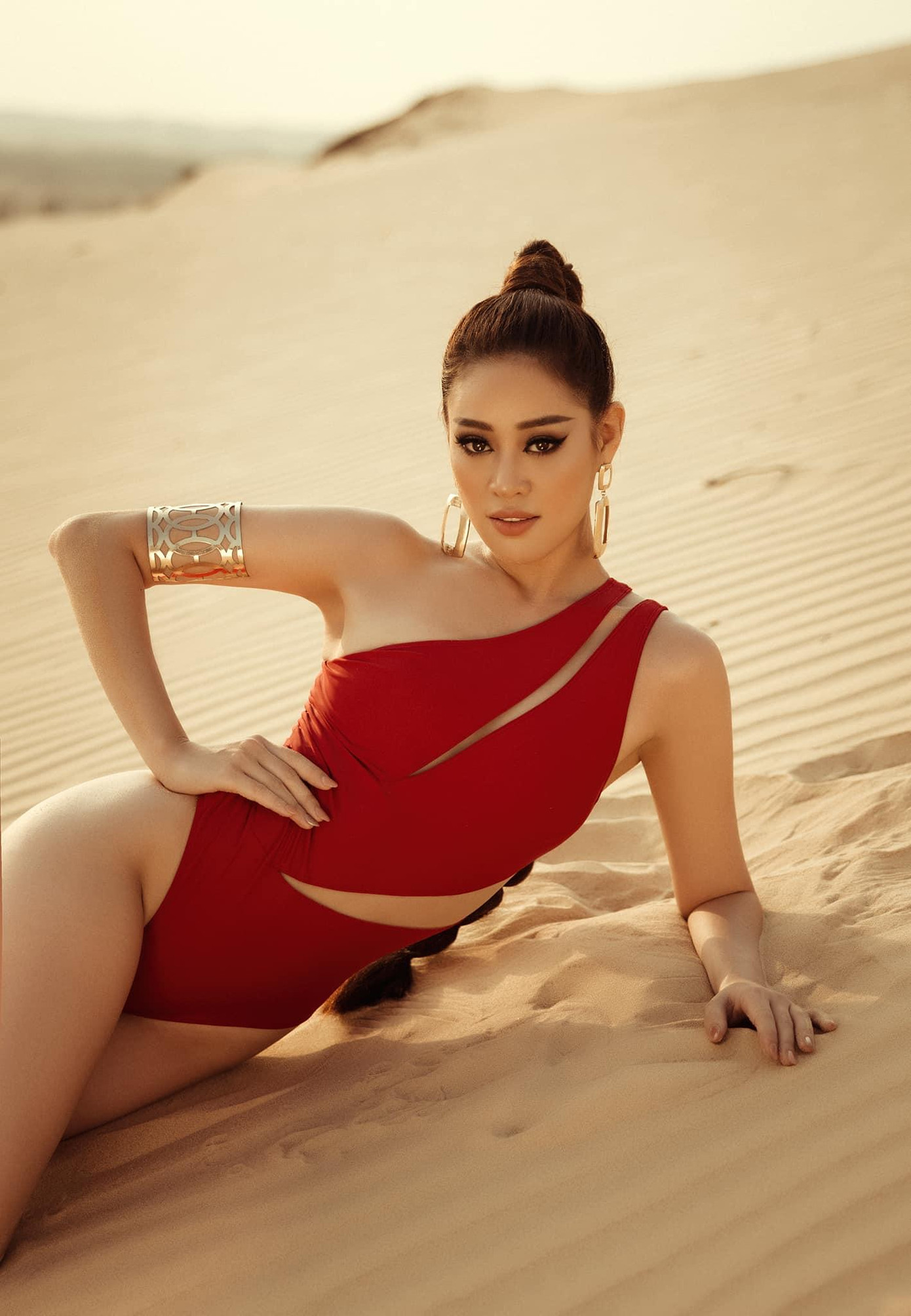 Hoa hậu Khánh Vân sẽ có buổi gặp gỡ, giao lưu với truyền thông, báo chí vào ngày 27/4 và lần đầu trình diễn trang phục dân tộc Kén Em.