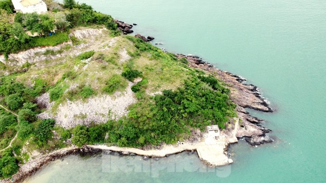 Khu vực núi Cảnh Long sẽ được xây dựng nhiều biệt thự nghỉ dưỡng cao cấp. Ảnh L.H Khu vực núi Cảnh Long sẽ được xây dựng nhiều biệt thự nghỉ dưỡng cao cấp. Ảnh L.H