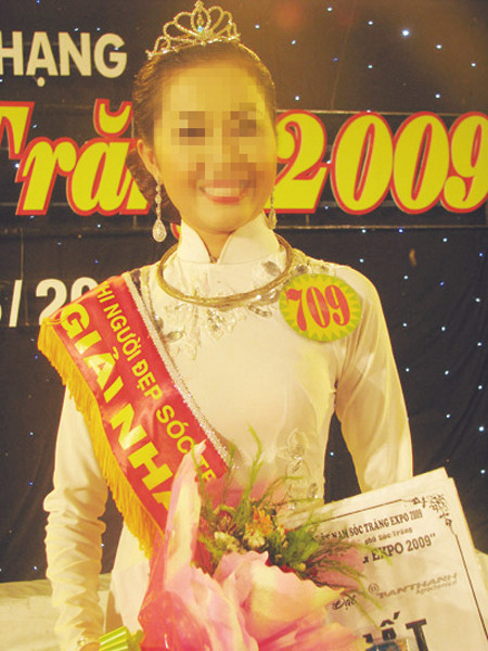 Người đẹp Sóc Trăng tại lễ đăng quang năm 2009