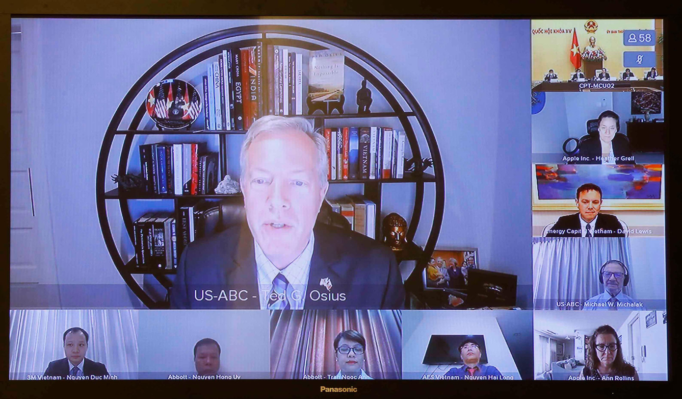 Các đại biểu tại cuộc làm việc trực tuyến ngày 30/9