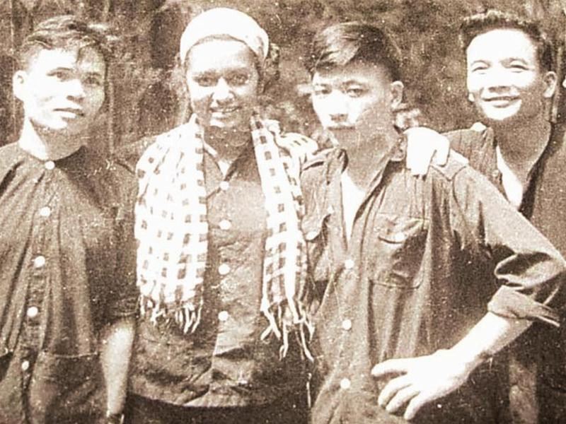 Marta và các chiến sĩ quân giải phóng tại miền Nam Việt Nam năm 1967 (ảnh tư liệu) Marta và các chiến sĩ quân giải phóng tại miền Nam Việt Nam năm 1967 (ảnh tư liệu)