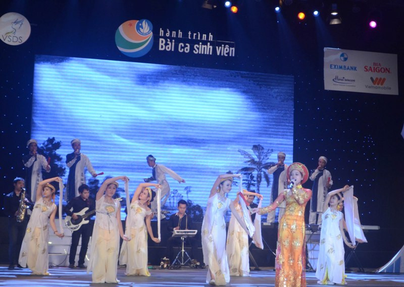 Tiết mục “Thư Pháp” của Đại học Sư phạm Nghệ thuật Trung ương giành giải nhất trong đêm Gala. Tiết mục “Thư Pháp” của Đại học Sư phạm Nghệ thuật Trung ương