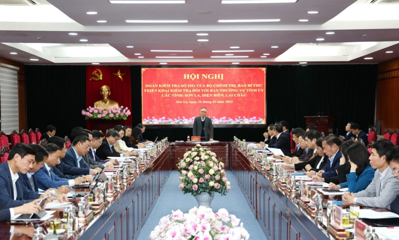 Toàn cảnh hội nghị. Toàn cảnh hội nghị.