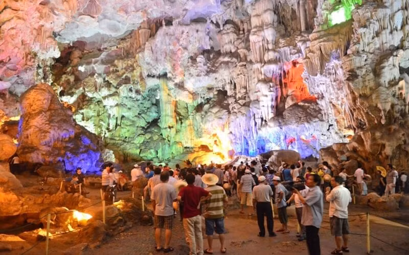 Huyện Lương Sơn sẽ tập trung khai thác tiềm năng về vị trí địa lý, cảnh quan thiên nhiên và di sản văn hóa, tăng cường thu hút đầu tư. Huyện Lương Sơn sẽ tập trung khai thác tiềm năng về vị trí địa lý, cảnh quan thiên nhiên và di sản văn hóa, tăng cường thu hút đầu tư.
