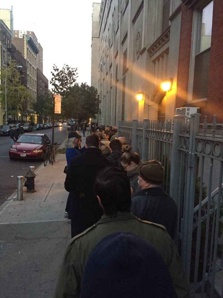 Ông Donald Trump cùng vợ đi bỏ phiếu ảnh 16