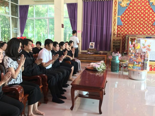 Gia đình làm lễ tưởng nhớ Á hậu Thái Lan chết vì tai nạn máy bay ảnh 1