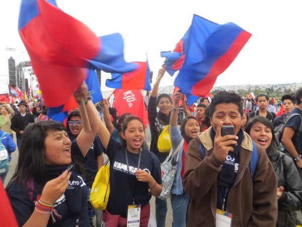 Bạn bè quốc tế sôi nổi đón đoàn Việt Nam