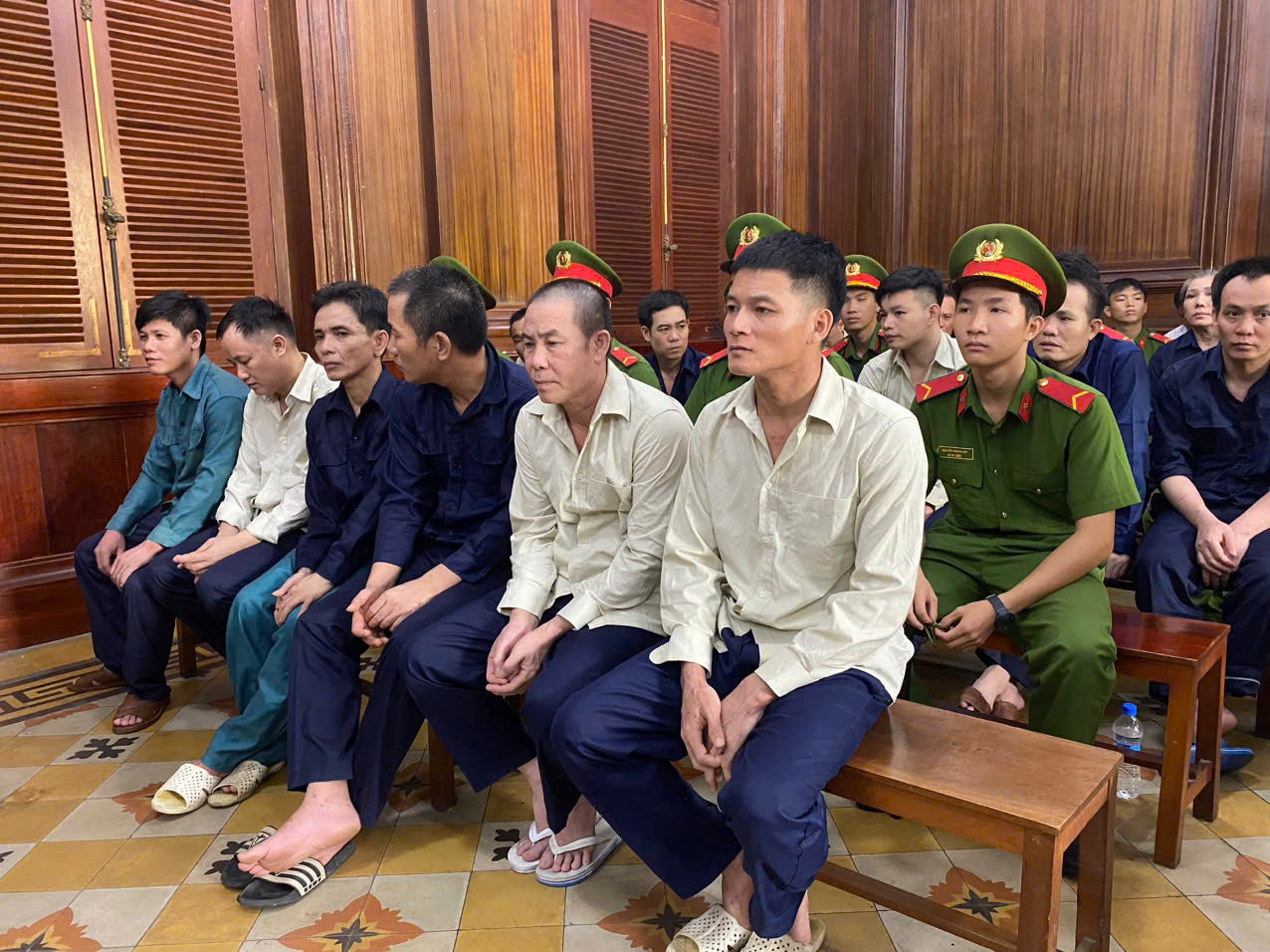 Các bị cáo tại phiên tòa. Các bị cáo tại phiên tòa.