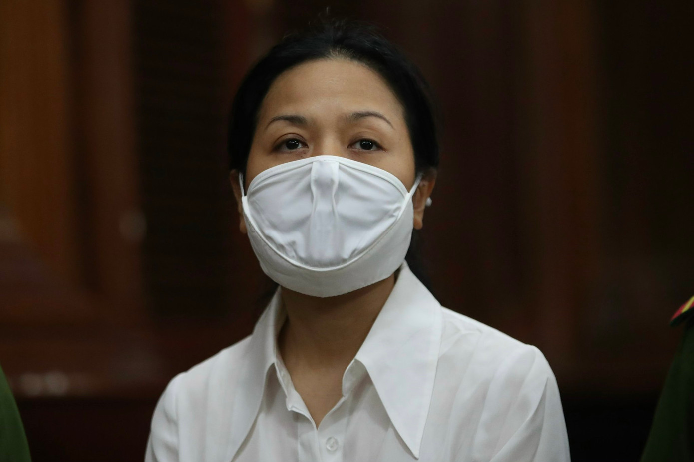 Bà Trần Uyên Phương kháng cáo xin giảm nhẹ hình phạt và hưởng án treo. Bà Trần Uyên Phương kháng cáo xin giảm nhẹ hình phạt và hưởng án treo.