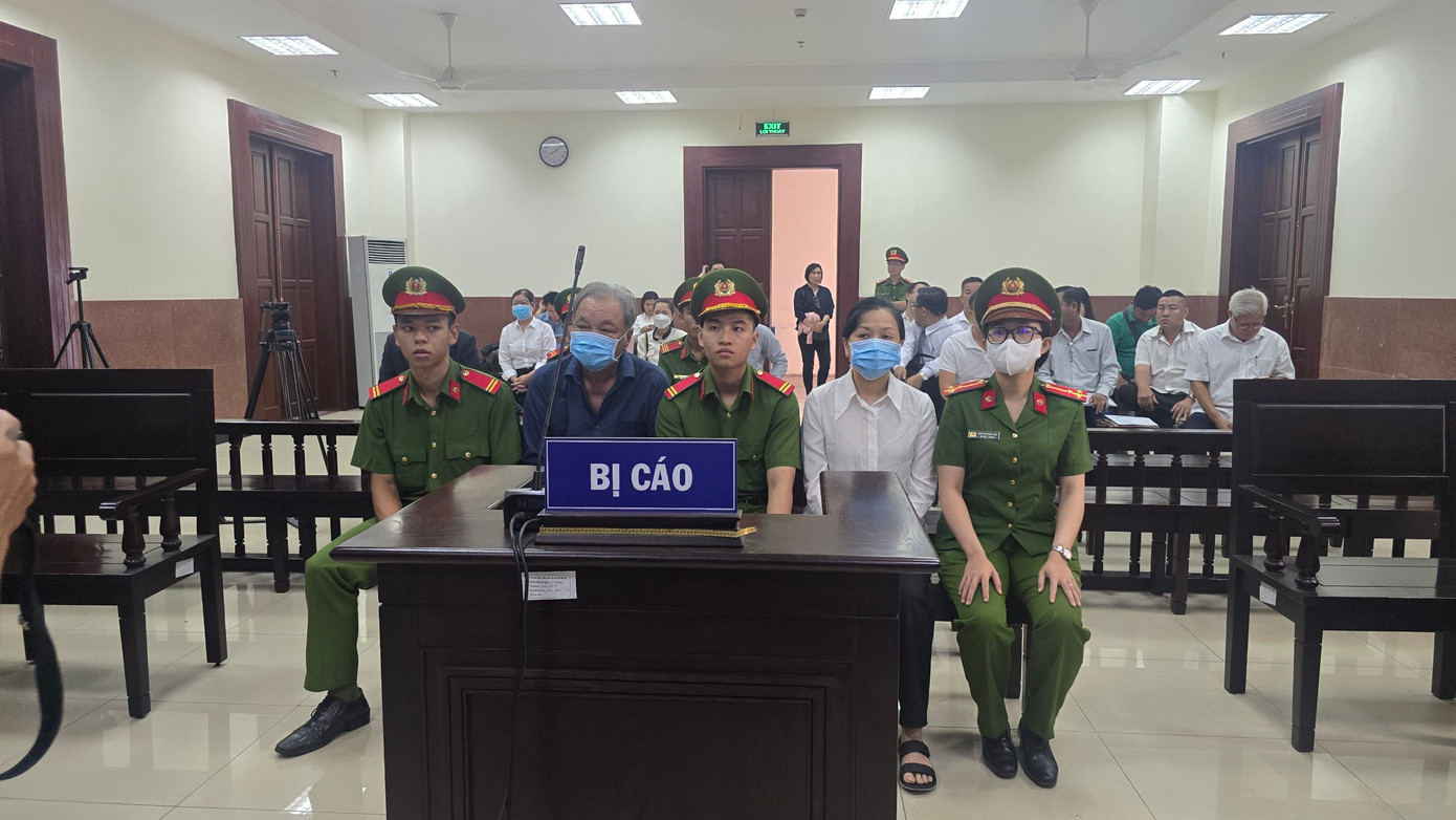 Ông Thanh và bà Bích tại phiên tòa phúc thẩm sáng nay 20/8. Ông Thanh và bà Bích tại phiên tòa phúc thẩm sáng nay 20/8.