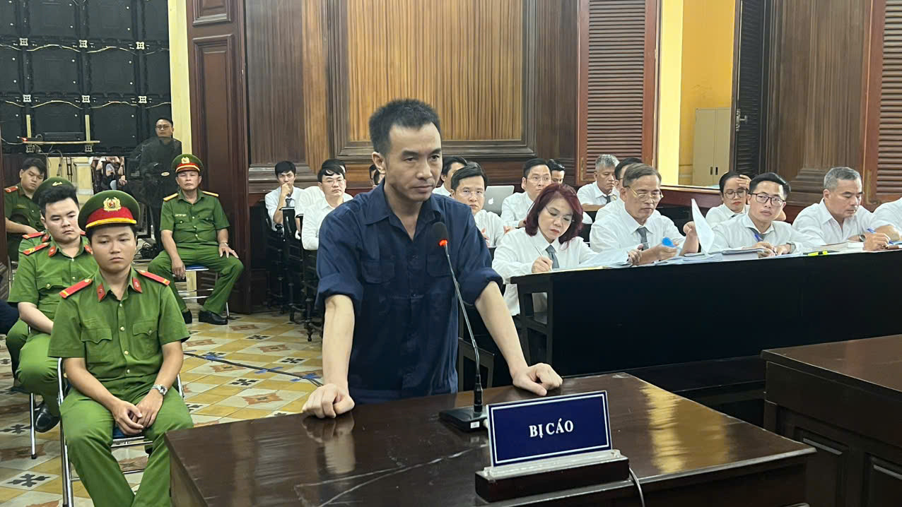 Bị cáo Trương Văn Chinh trả lời xét hỏi của HĐXX Bị cáo Trương Văn Chinh trả lời xét hỏi của HĐXX