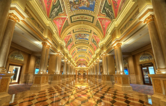 Sòng bạc Venetian là phiên bản lớn hơn của sòng bạc cùng tên ở Las Vegas
