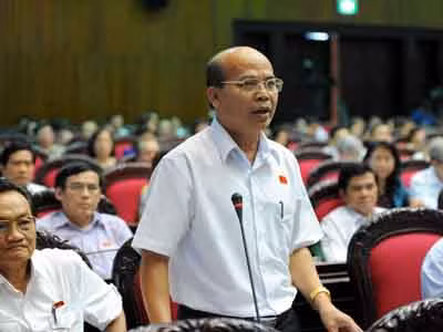 Theo ĐB Đỗ Văn Đương, phải quy trách nhiệm trong việc quyết định đầu tư gây lãng phí. Ảnh: Hồng Vĩnh