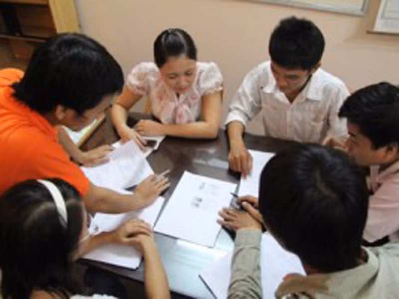 Bạn trẻ học nghề thám tử. Bạn trẻ học nghề thám tử